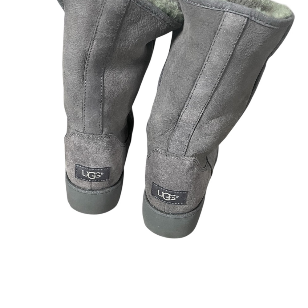 UGG Amie Wedge Gray Suede Boots - Picture 3 of 7